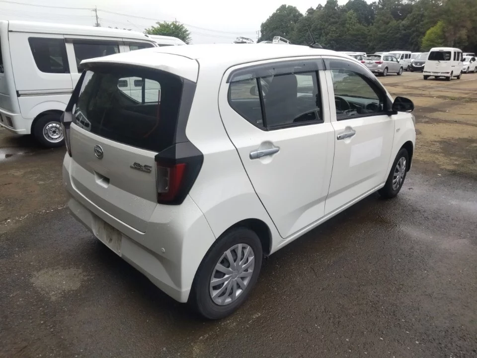 Daihatsu Mira e:S LA350S 2021